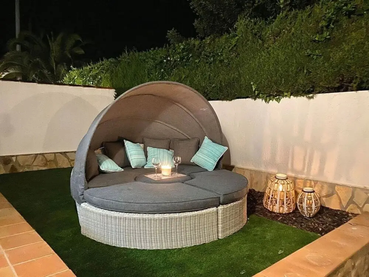 Charming Villa With Private Swimming Pool Located 100 M From The Sea