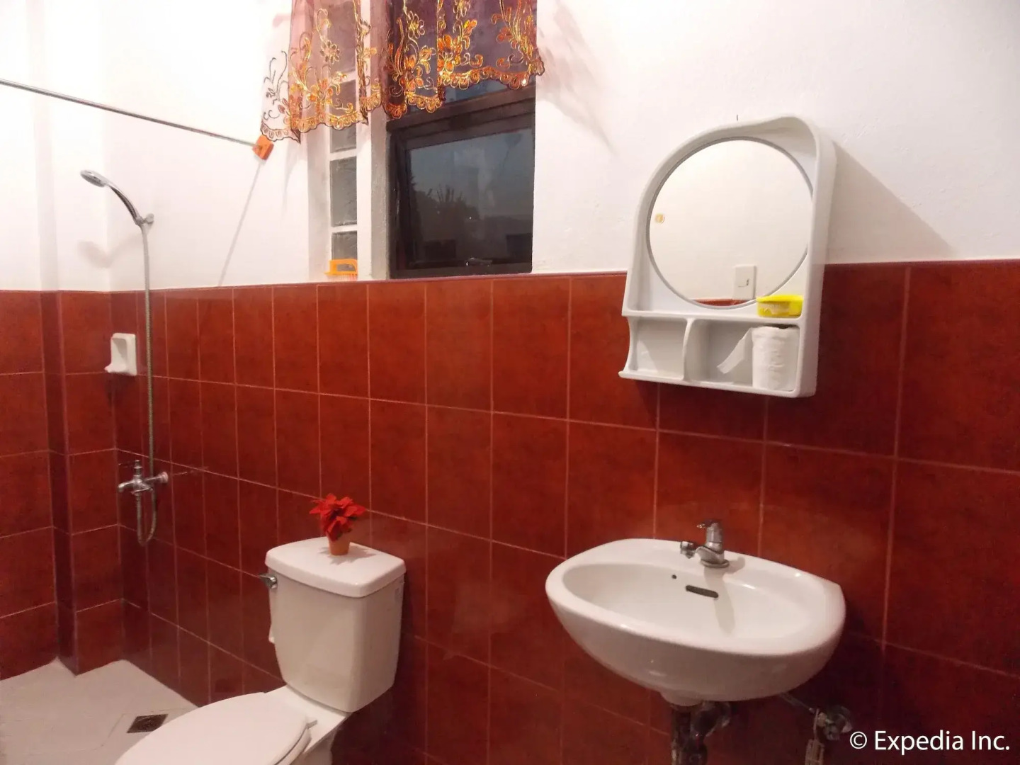 Maxvir Inn Beach Resort