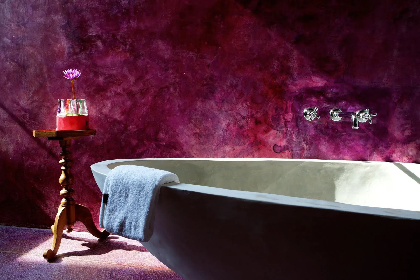 UTMT Underneath the Mango Tree Beach & Spa