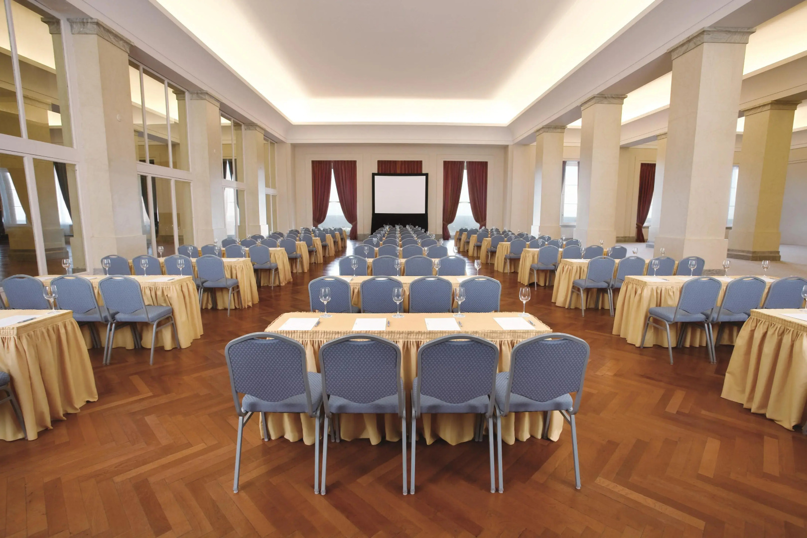 NH Gran Hotel Provincial