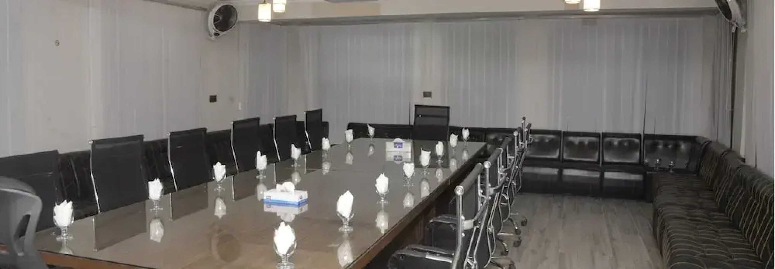 Khan Continental Hotel & Restaurant