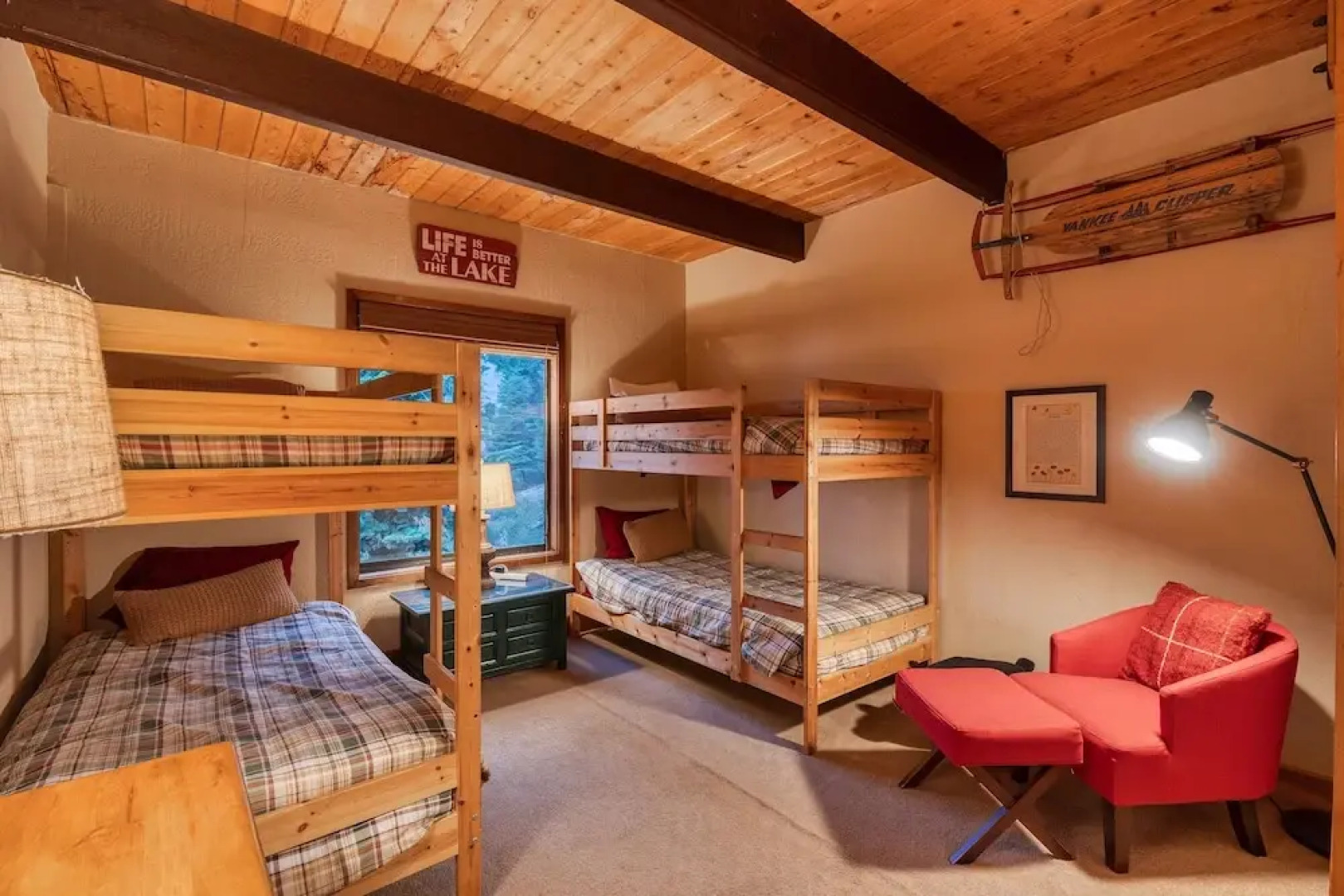 5BR 4BA Lake View Cabin by RedAwning