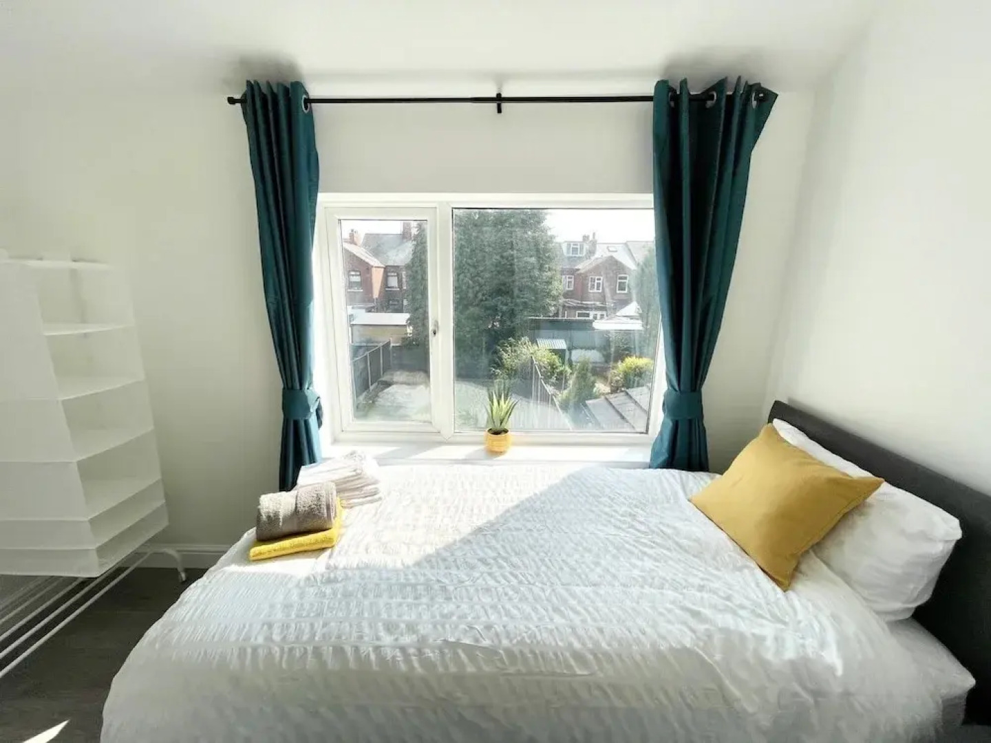 Worksop Newly Refurbished 2-bedroom House