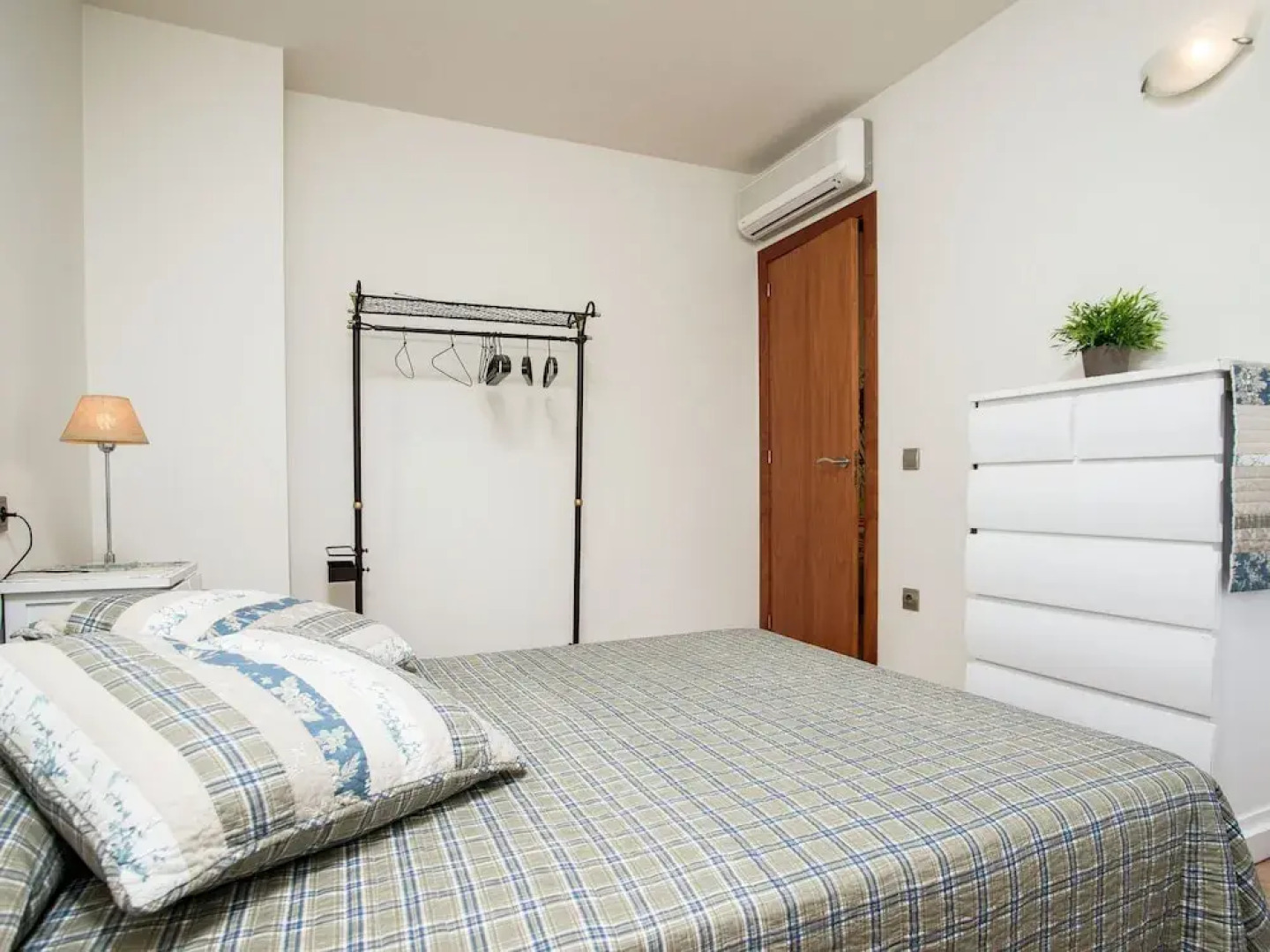 Cozy Holiday Home in UrbanitzaciÃ³ Bon Relax With Pool