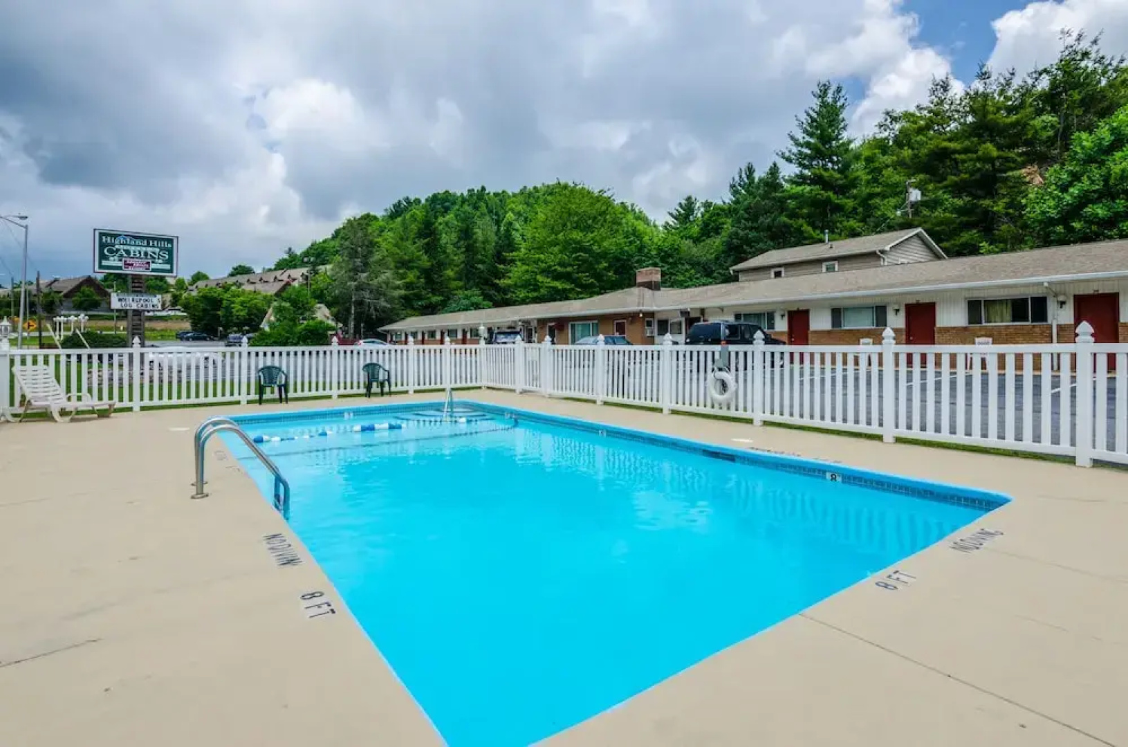 Highland Hills Motel and Cabins – A Master Hosts Resort