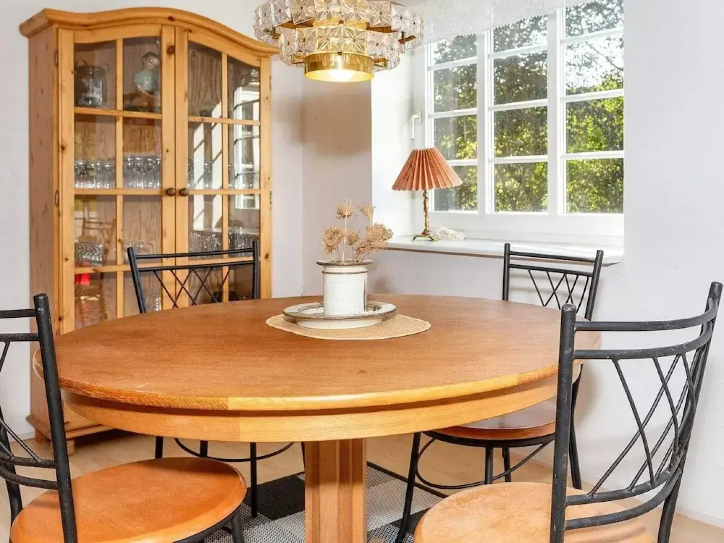 Adorable Holiday Home in Fur near Sea