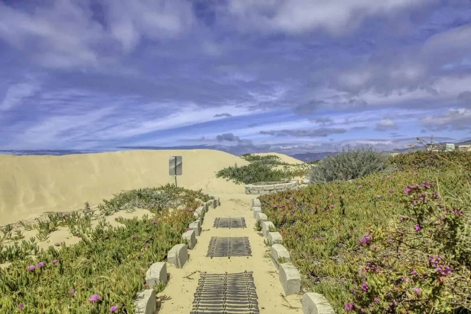 1460 Strand Way 2 Bedroom Home by Redawning