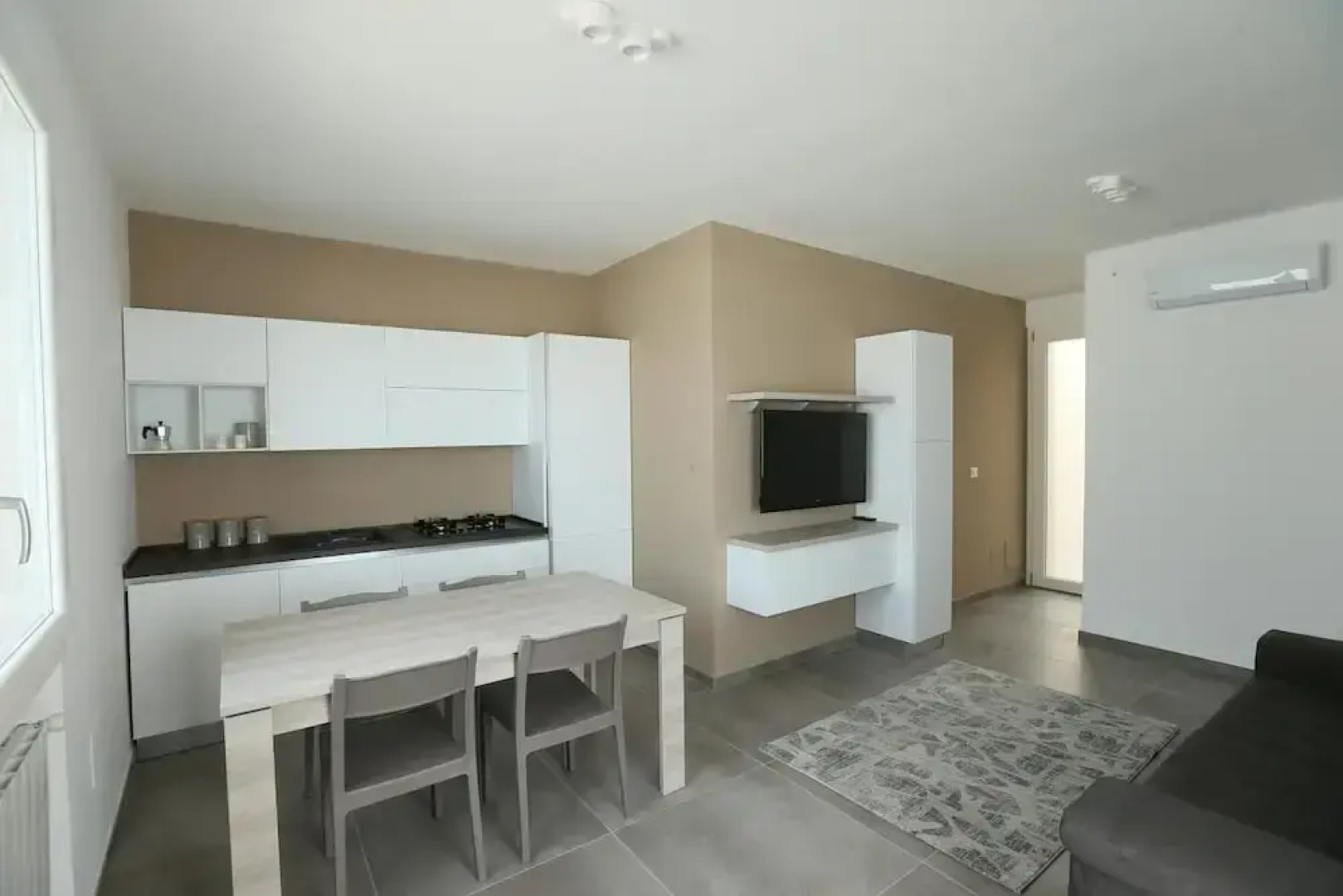 La Collina di Montegrappa - Suites with Heated Private Pool - Suites with Shared Pool