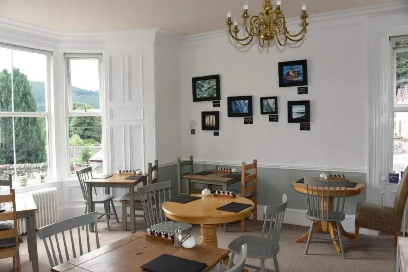 Tigh Na Cloich Hotel