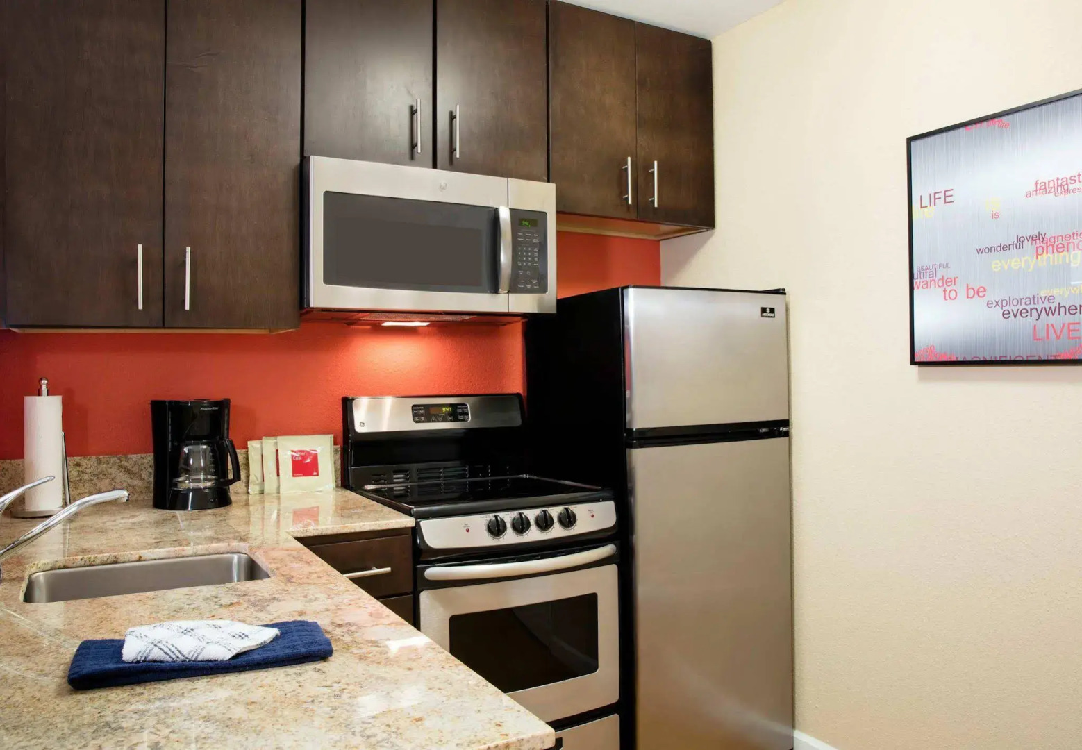 TownePlace Suites Orlando at FLAMINGO CROSSINGS® Town Center/Western Entrance