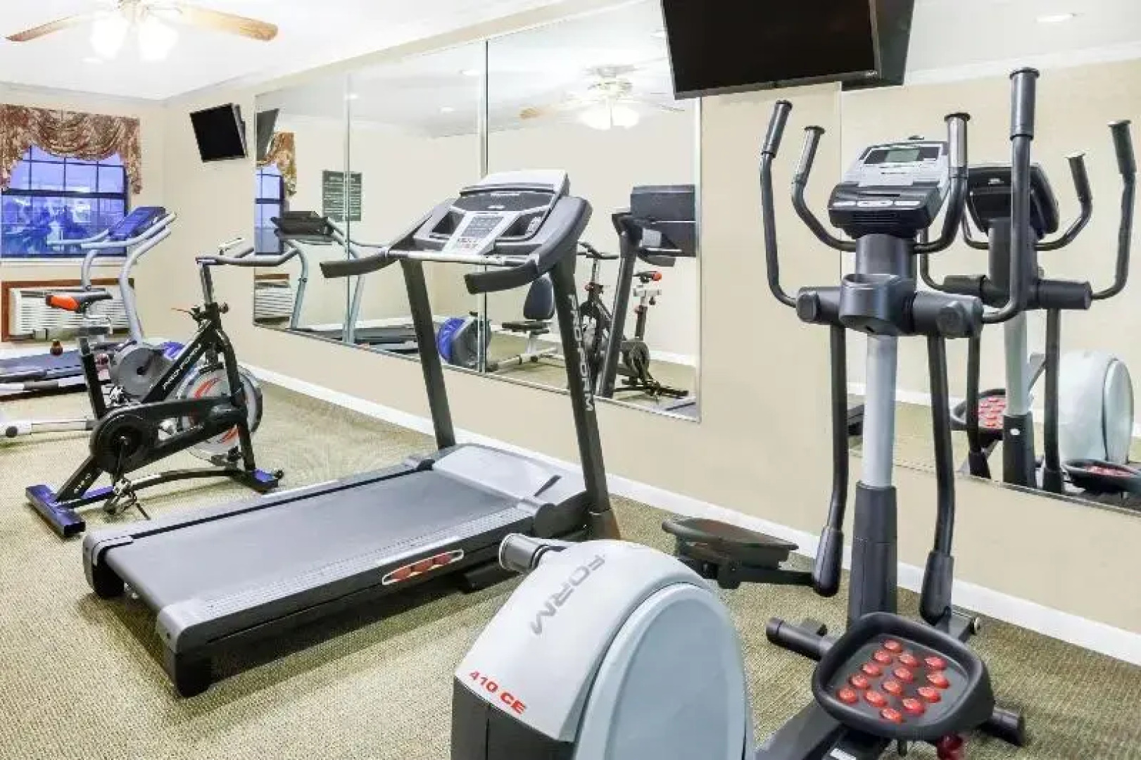 Super 8 by Wyndham Searcy AR