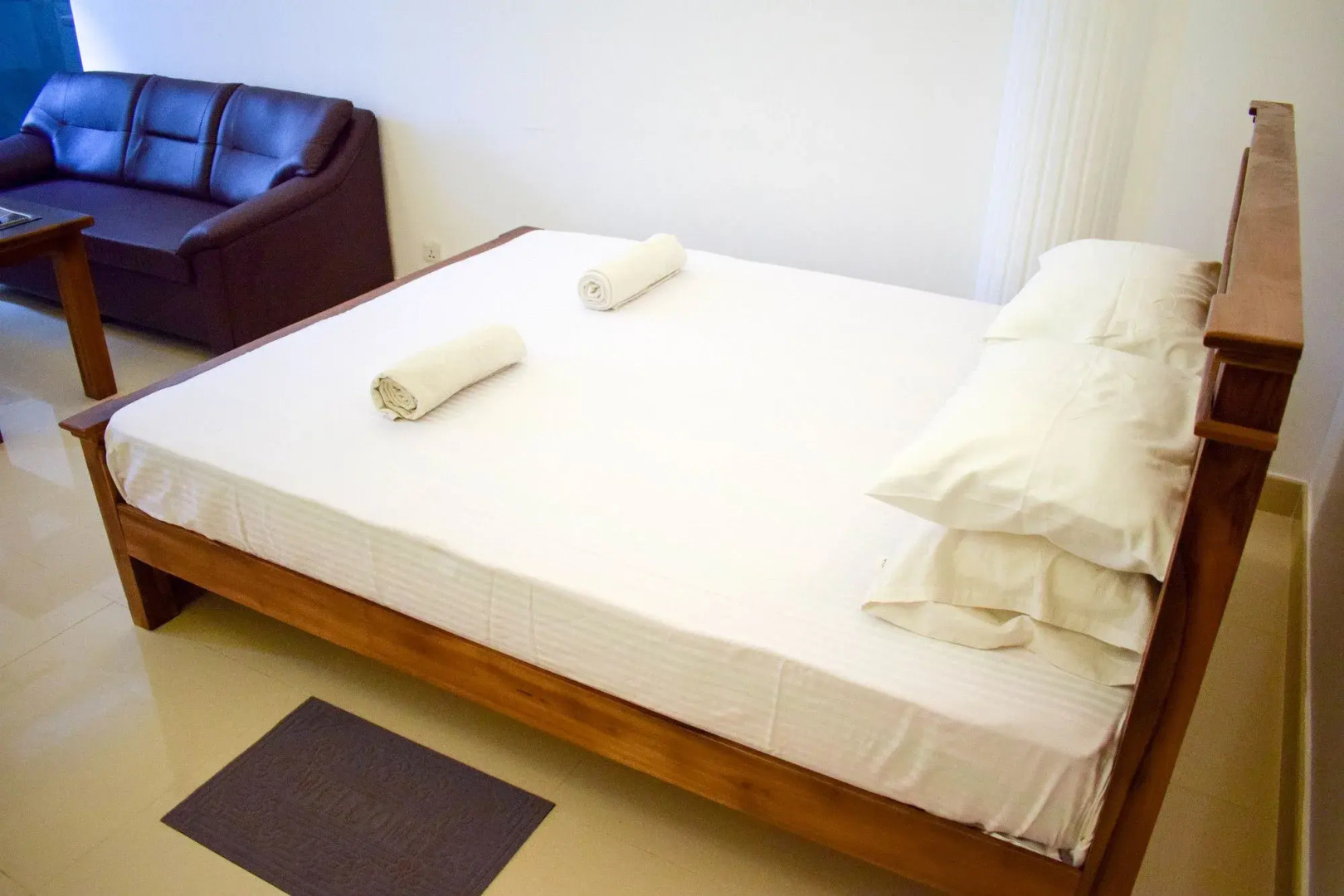 Yoho Menarigama Road