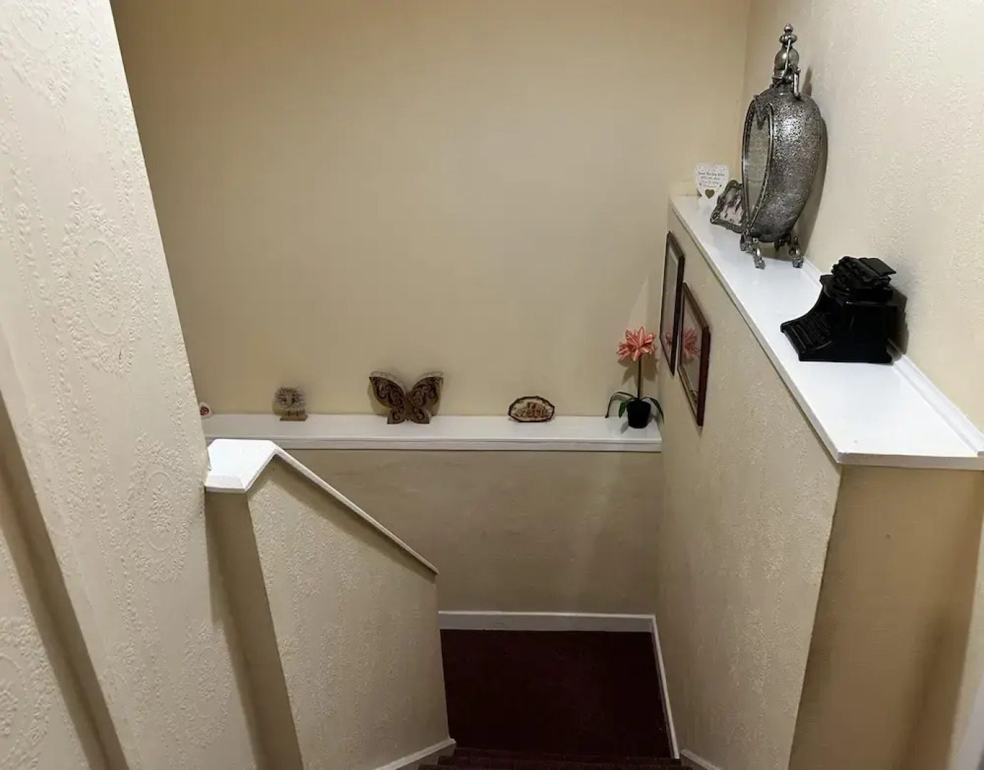 Llanidloes - Sleeps 7 - Parking - Pet Friendly