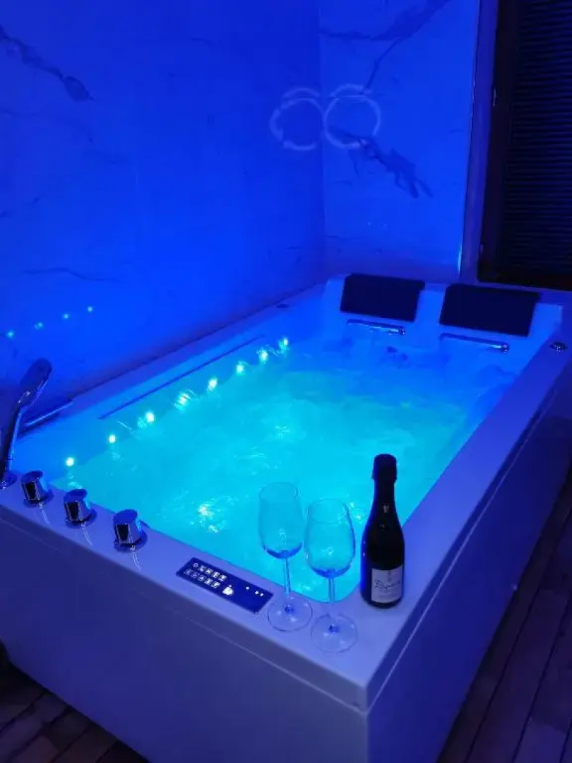 O Cœur de Troyes - Bulles & SPA 4 Etoiles