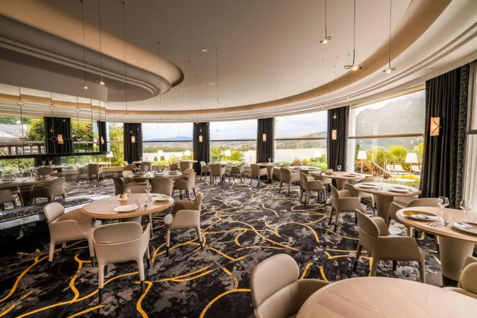 Les Tresoms Lake and Spa Resort