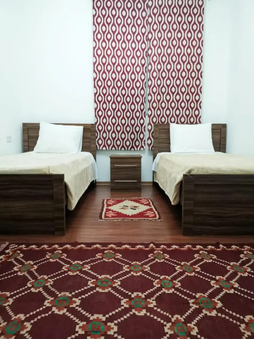 The Twins' House - Binjaket