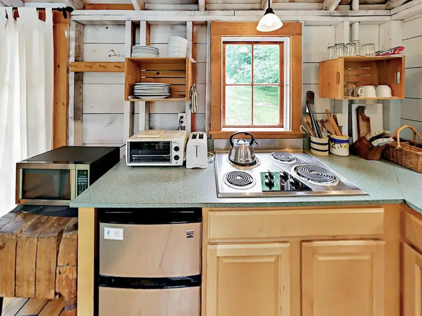 South Bristol Cottage by RedAwning