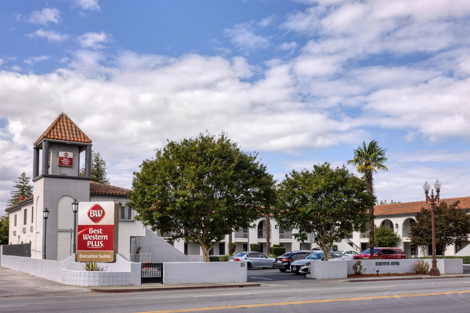 Best Western Plus Executive Suites