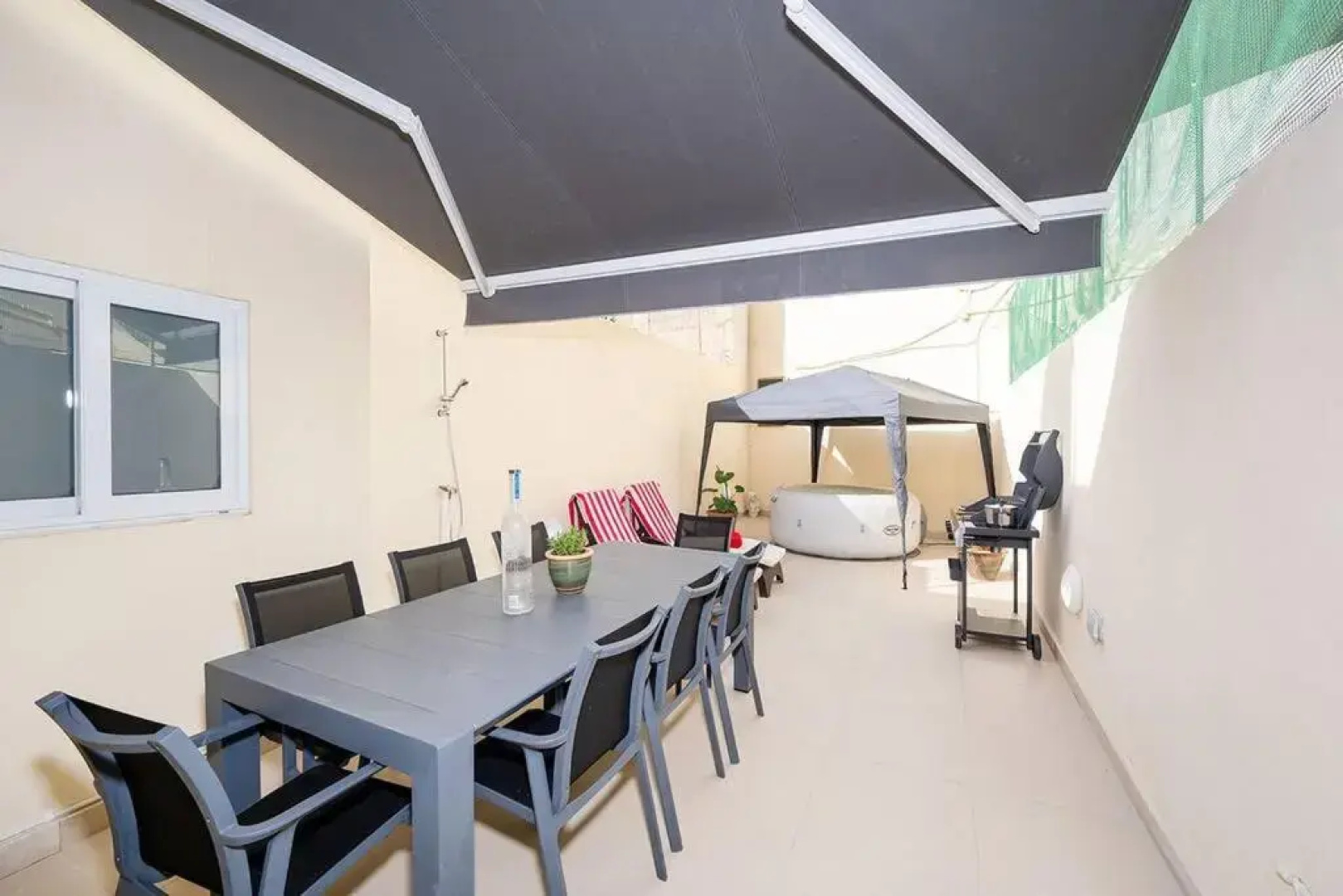 Traditional 3 bedroom home with hot tub (NEW)
