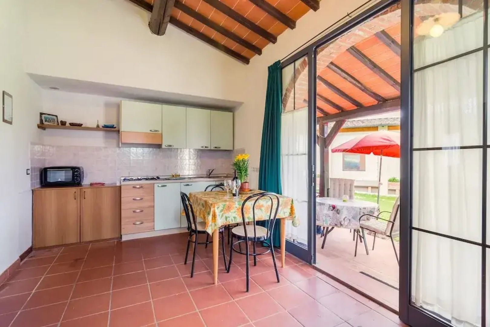 Country House With Pool and Court