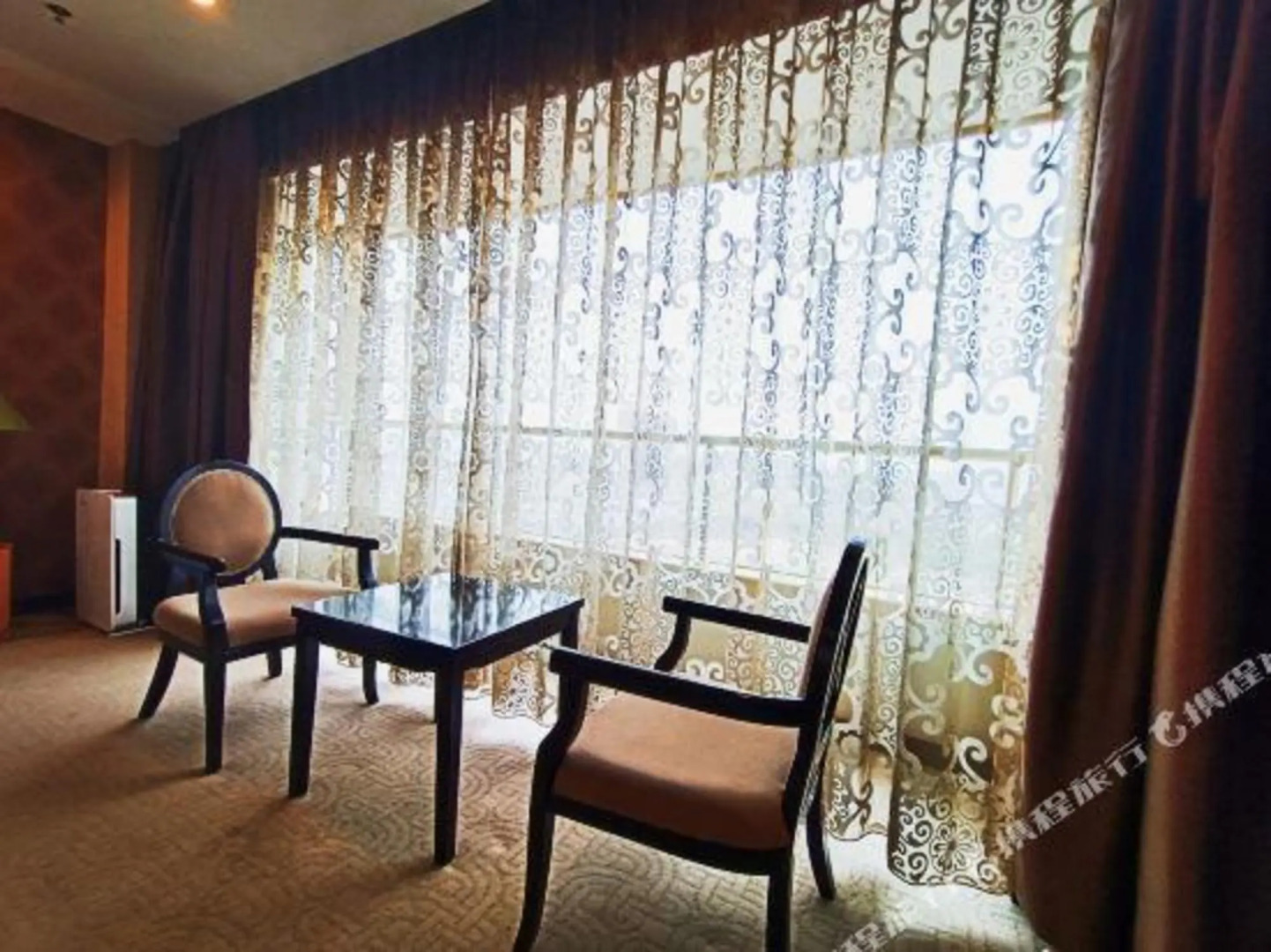 Tian Cheng Tai He Hotel