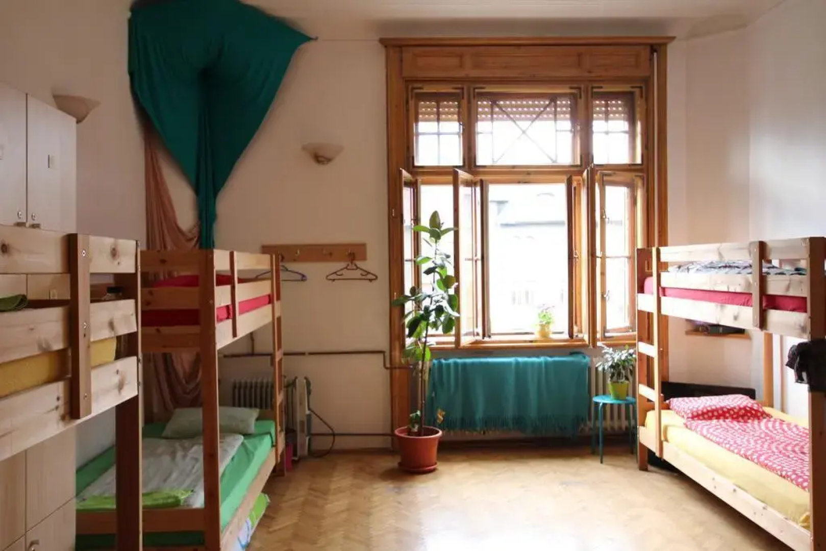 DownTown Hostel