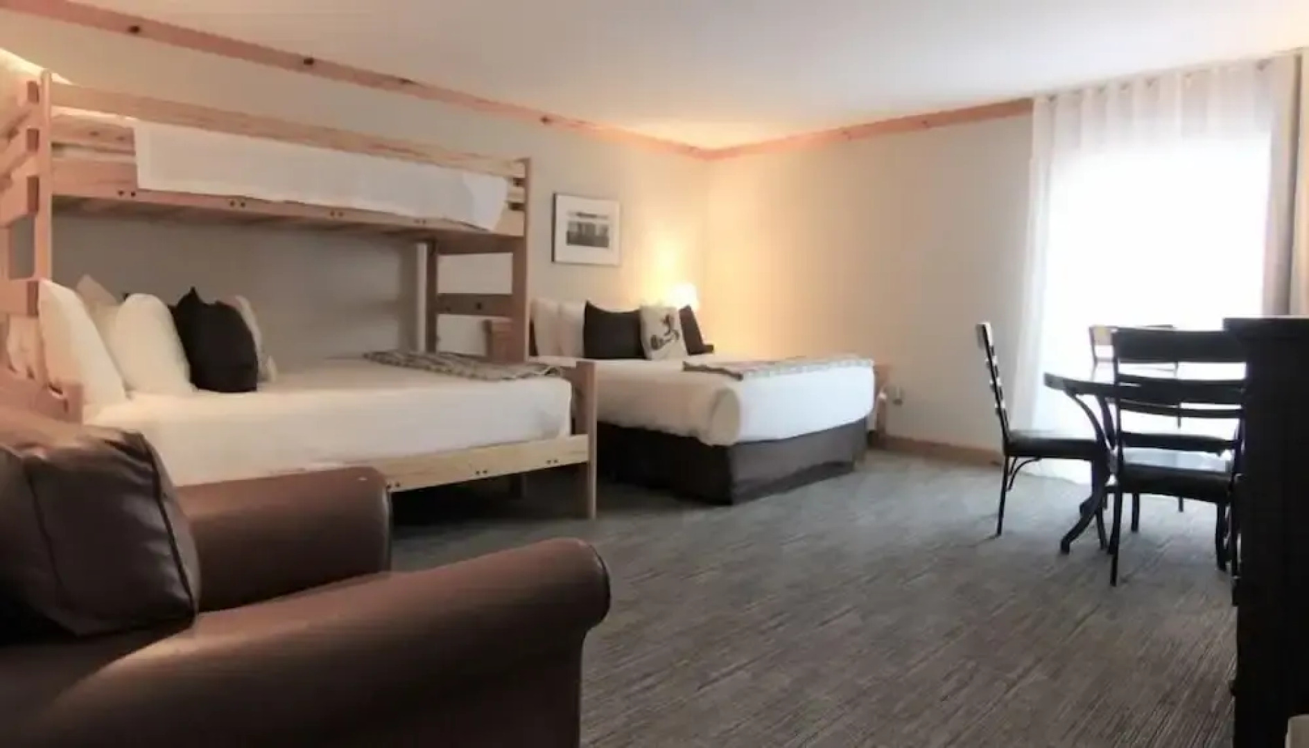 Schweitzer Mountain Resort Selkirk Lodge