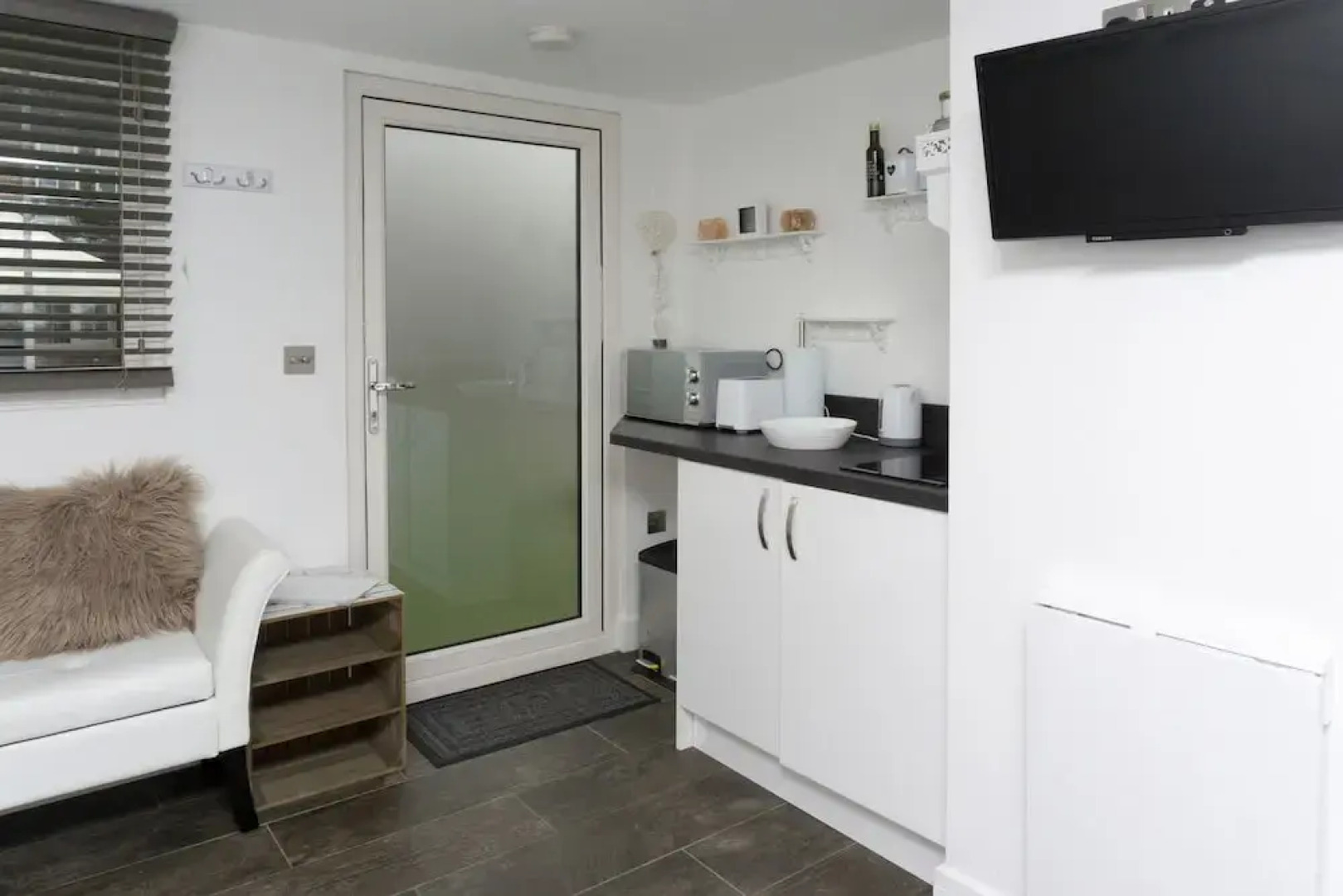 Beautiful 2 Bed Studio