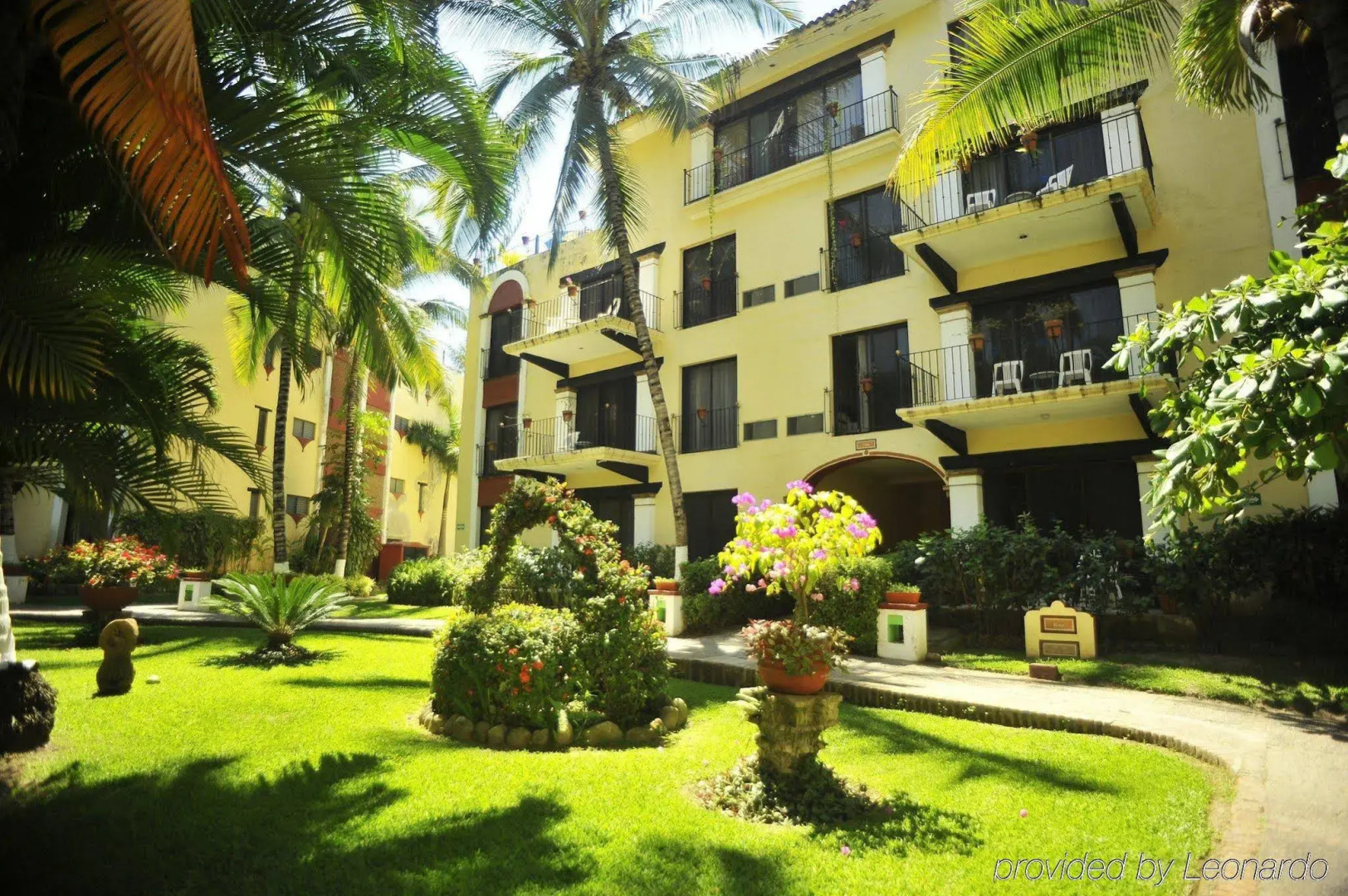 Puerto de Luna Pet Friendly & Family Suites Hotel