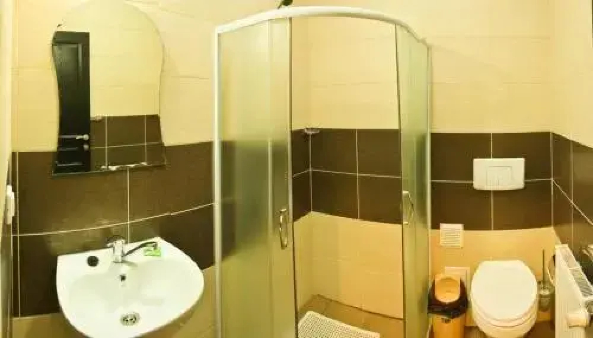 Astoria Hotel & Restaurant