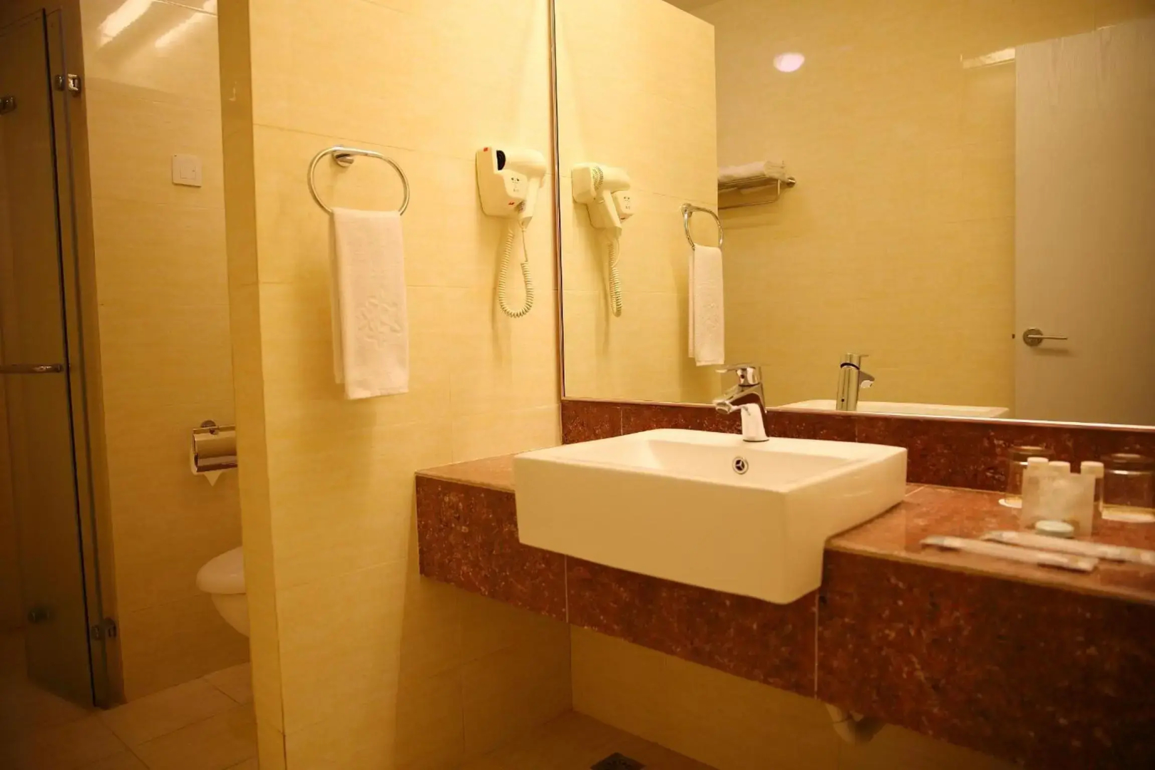 Ixora Hotel