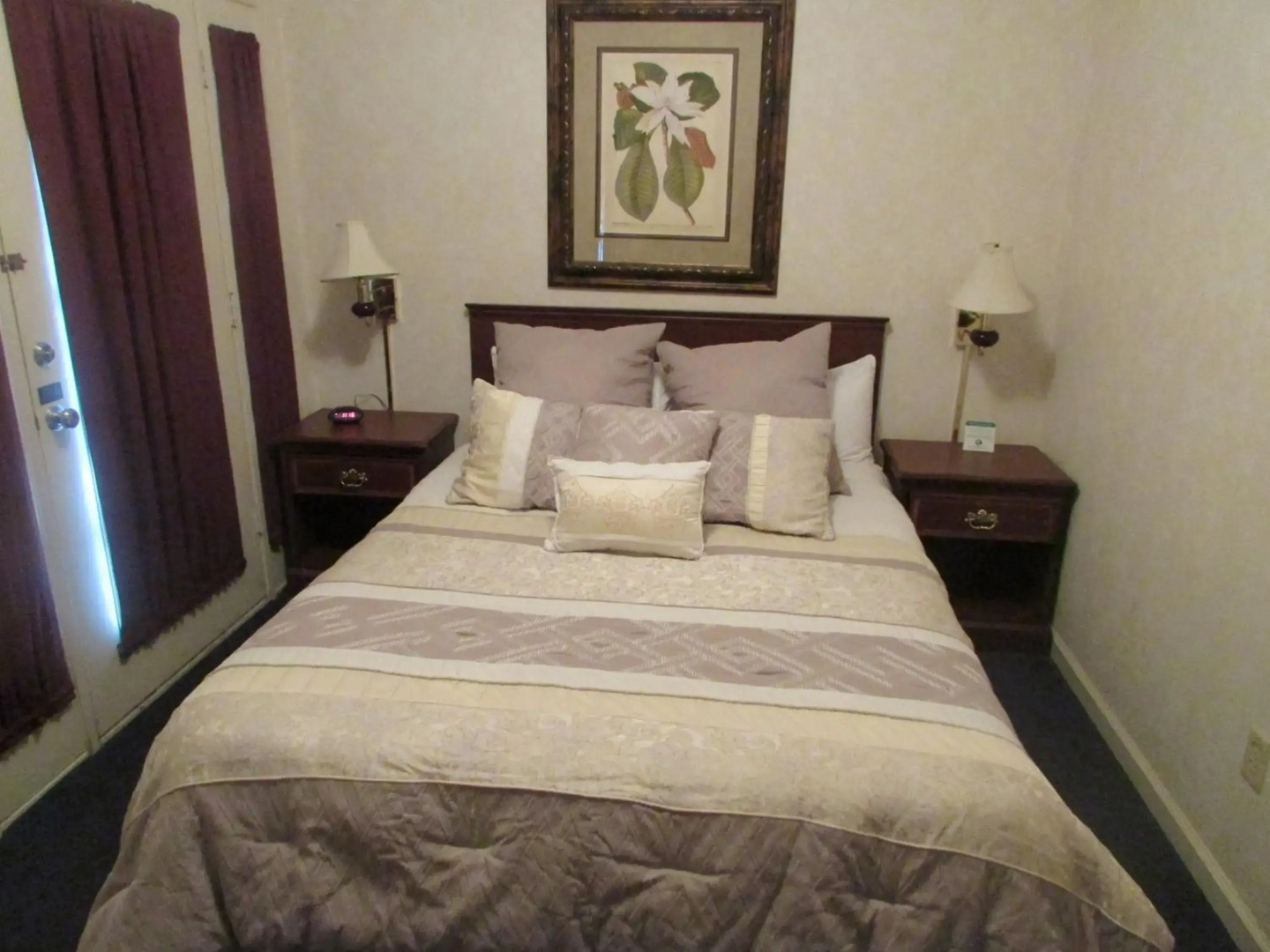 Plantation Oaks Suites & Inn