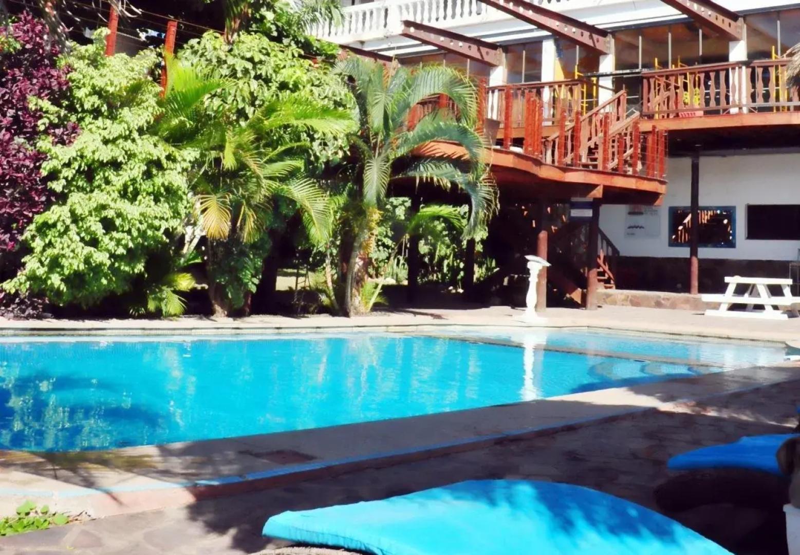 Catembe Gallery Hotel