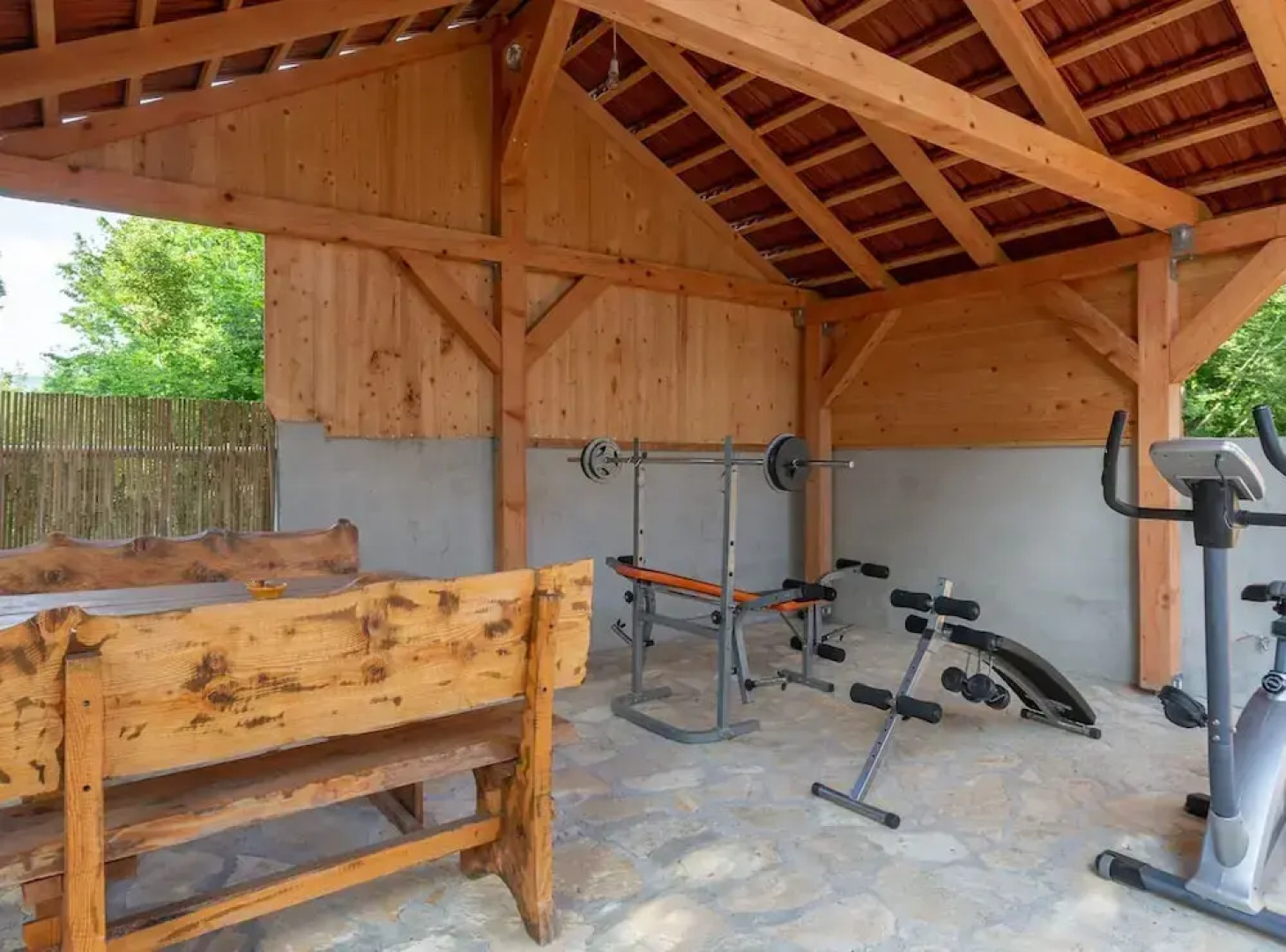 Sunny Escape Holiday Home Dicmo With Pool and Gym