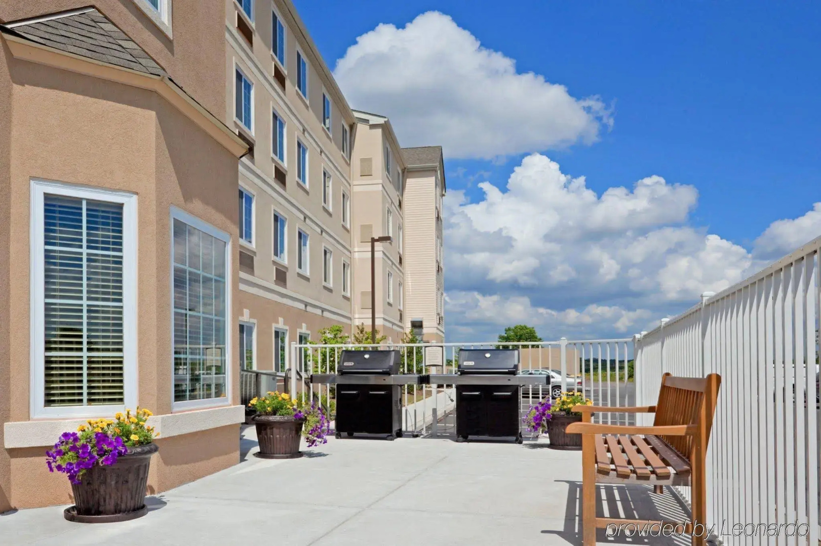 Staybridge Suites Philadelphia Valley Forge 422 by IHG