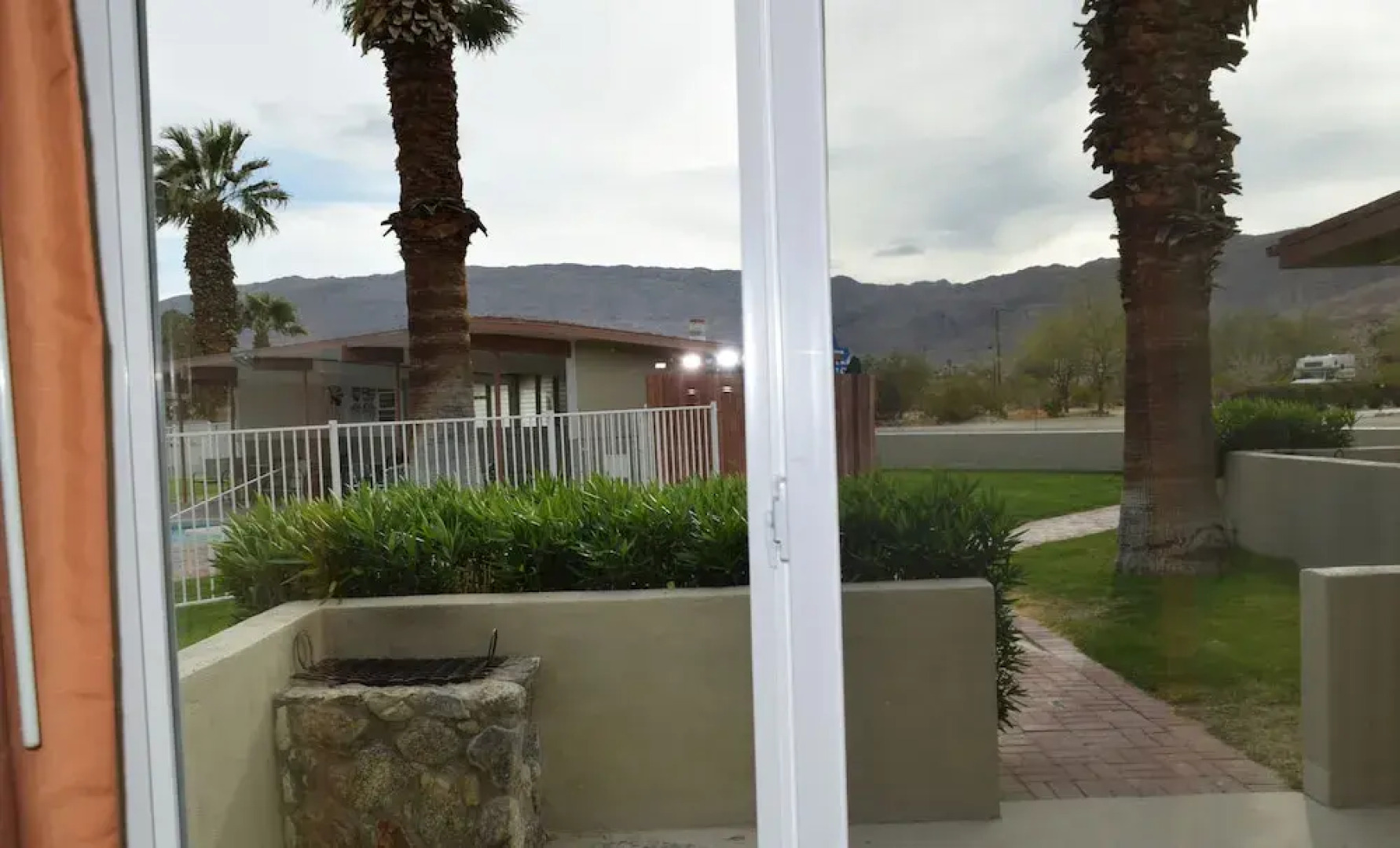 Stanlunds Inn And Suites