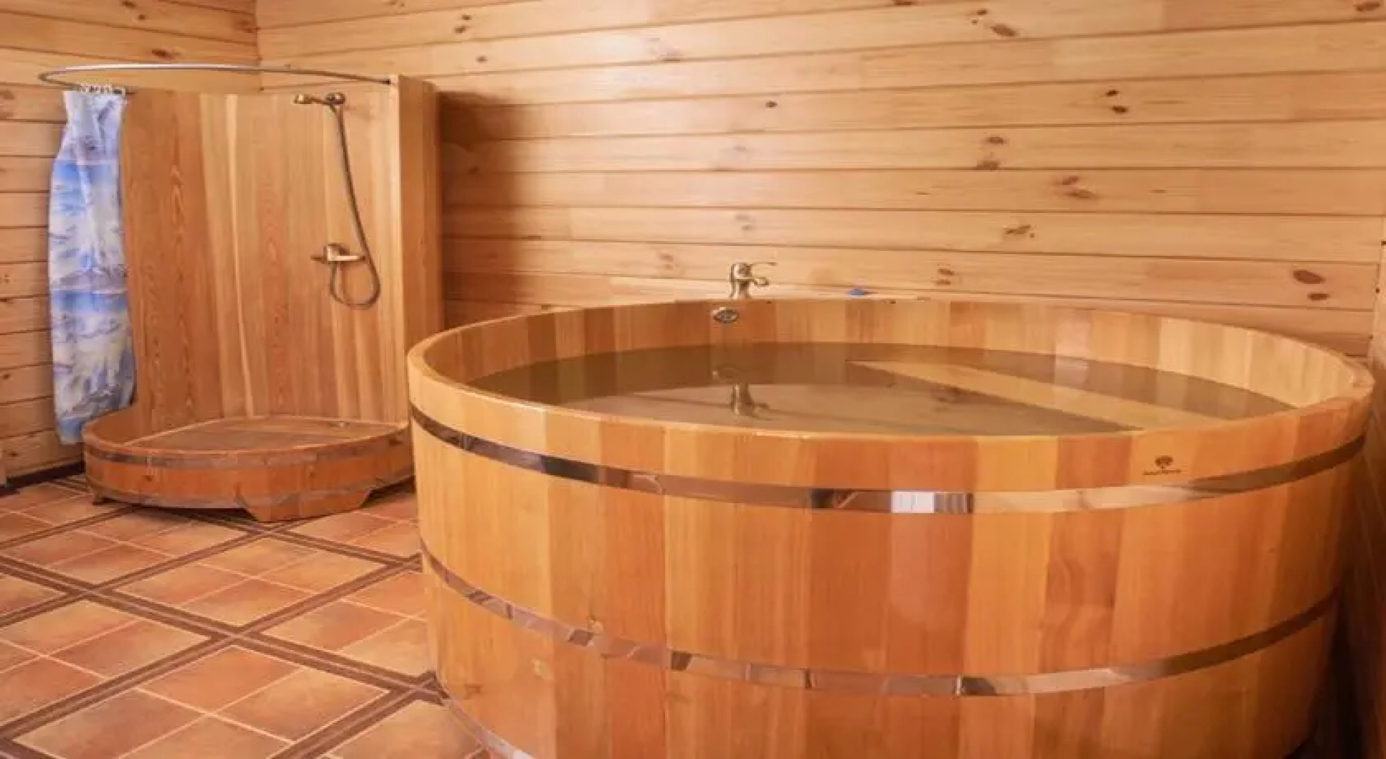 Нерл ФроОтель