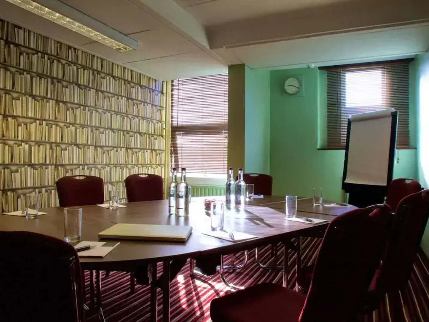 Hotel Elizabeth Hull