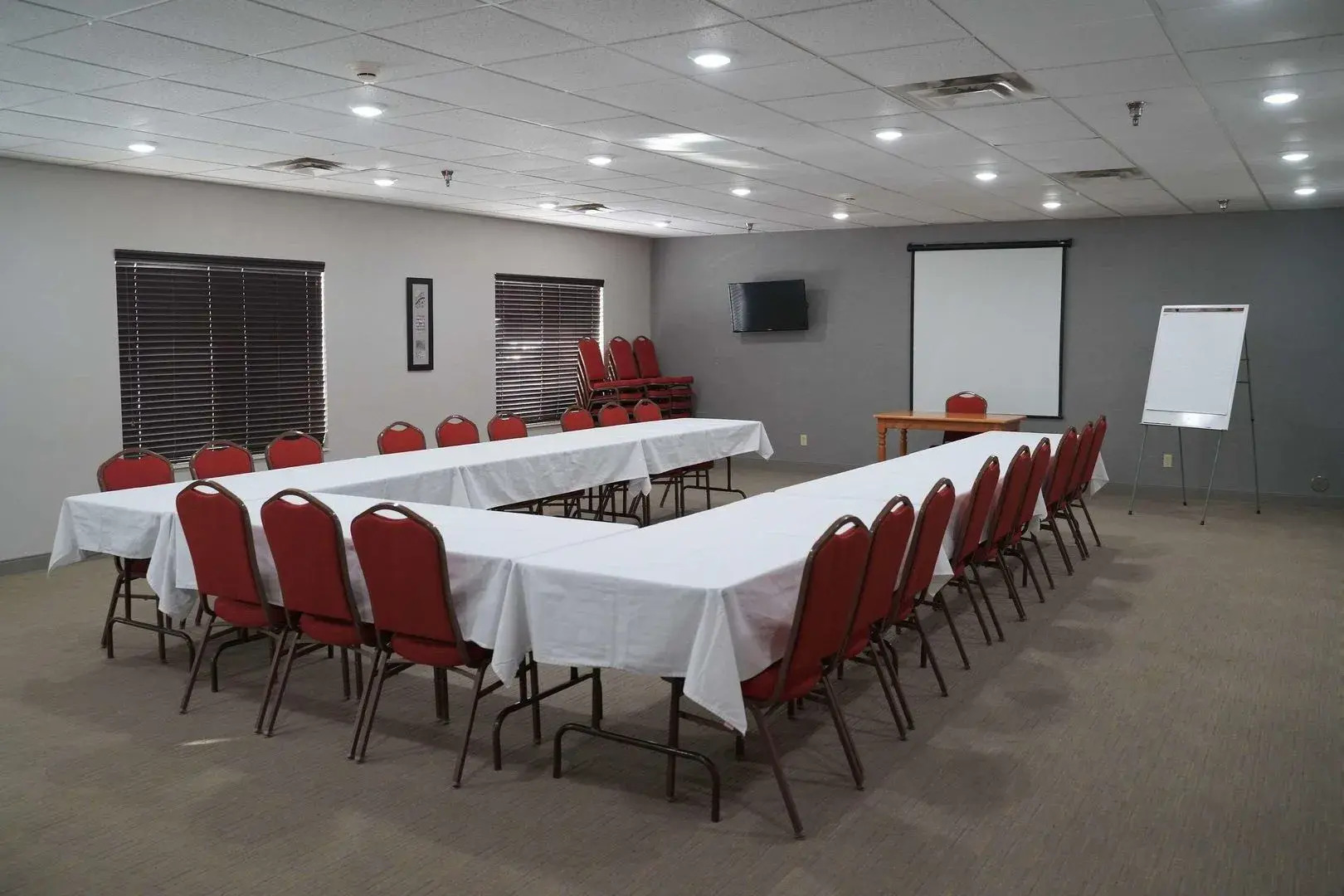 Country Inn & Suites by Radisson, Watertown, SD