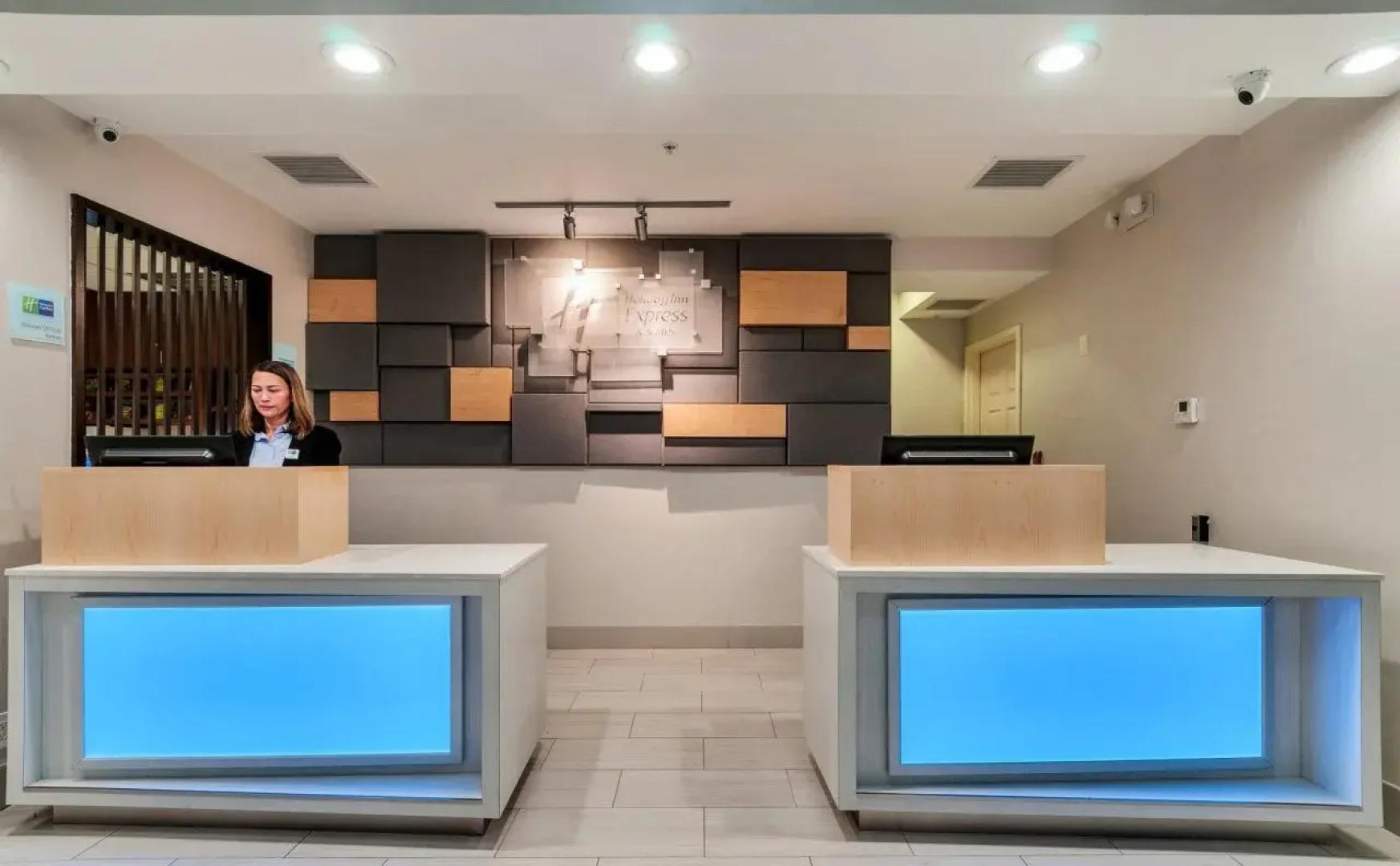 Holiday Inn Express & Suites, Lake Elsinore by IHG