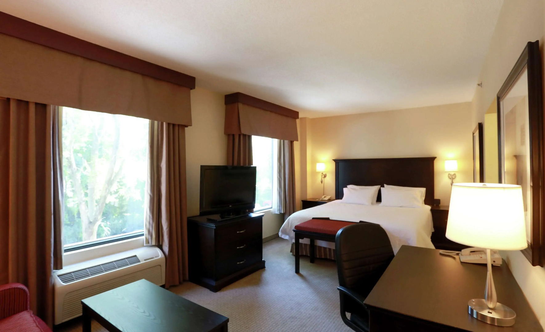 Hampton Inn & Suites by Hilton Laval