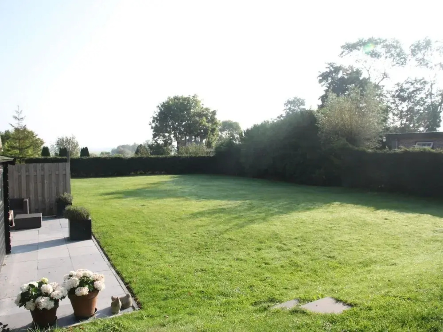 Groet Villa Stay With Garden Views