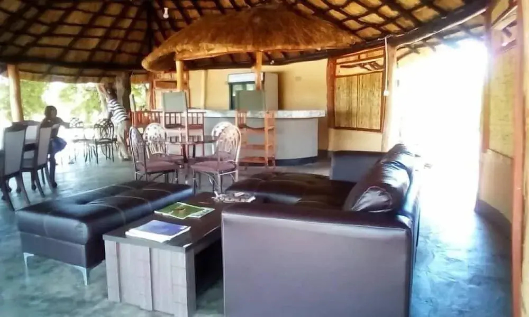 Mophy  Budget  Safari  Lagoon  Camp