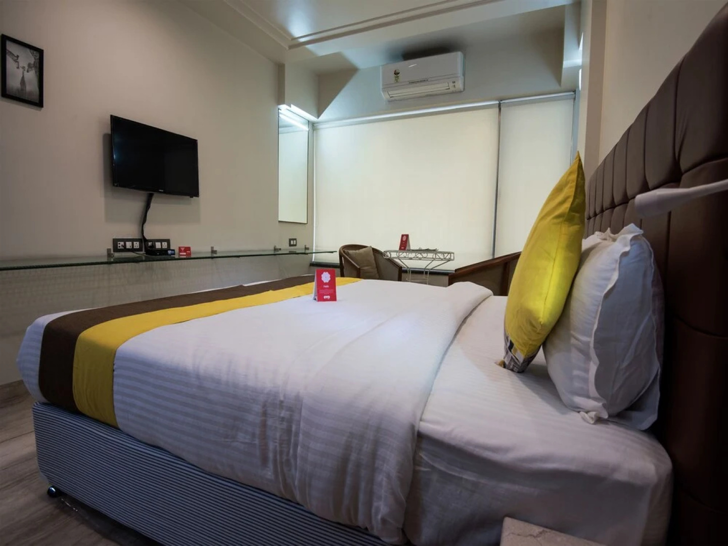 OYO 9721 Hotel SR Rooms