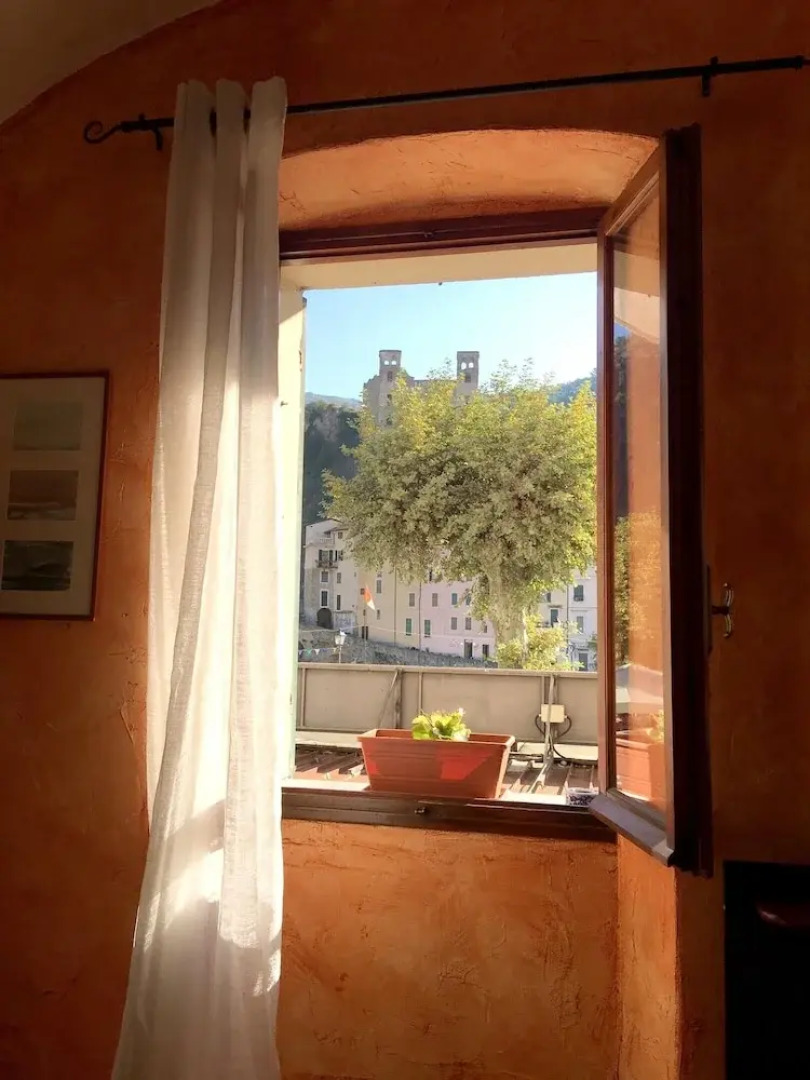 Studio in Dolceacqua, With Wonderful City View and Wifi - 10 km From t