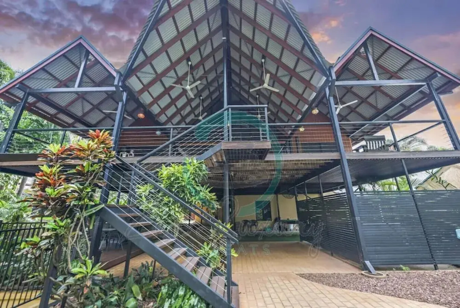 ZENLUX - 3-Story Corporate Golf Retreat