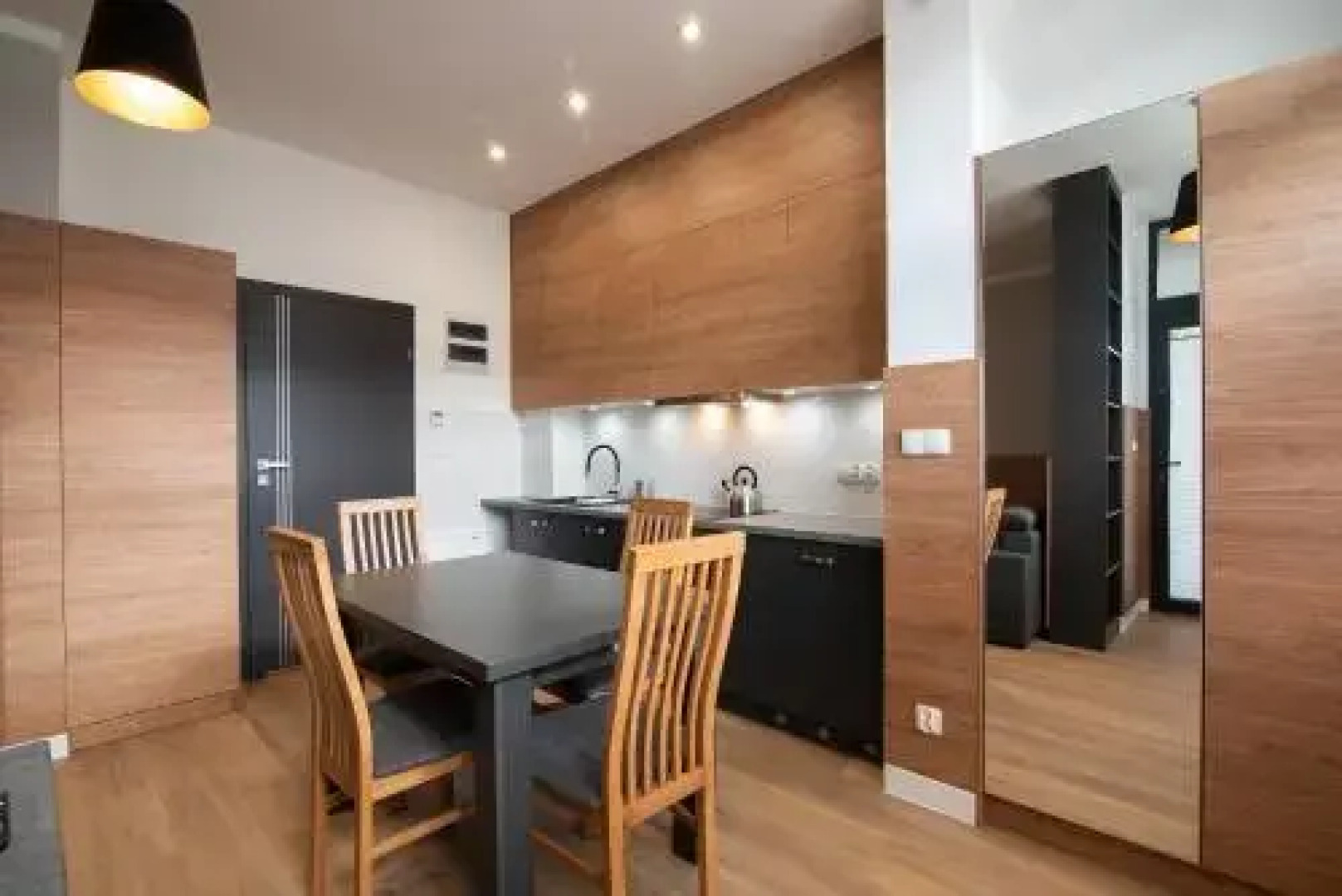 Apartament Czerwone Maki Tęczowe Wzgórze