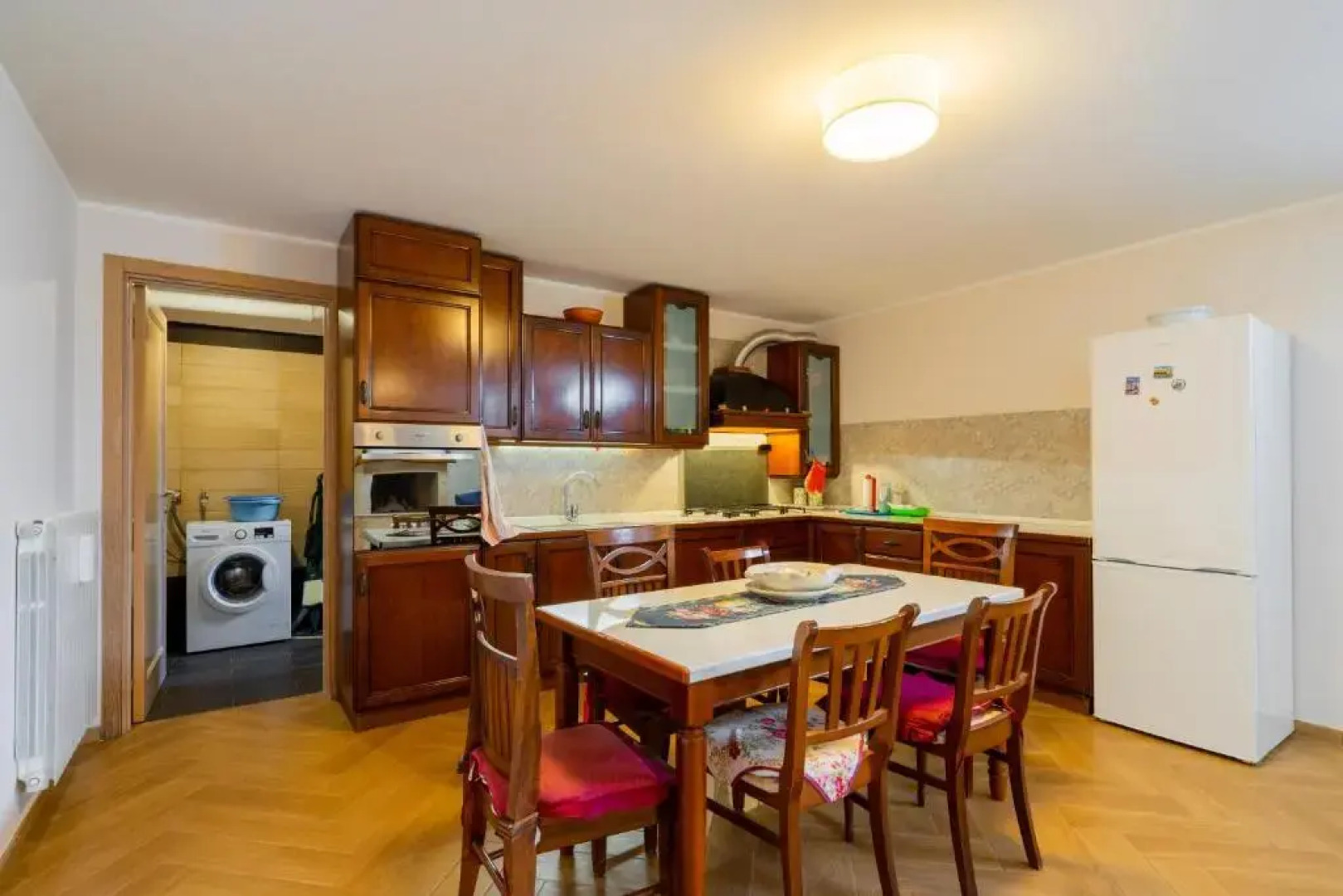 Intera villa con 2 bagni 4 camere da letto e box auto