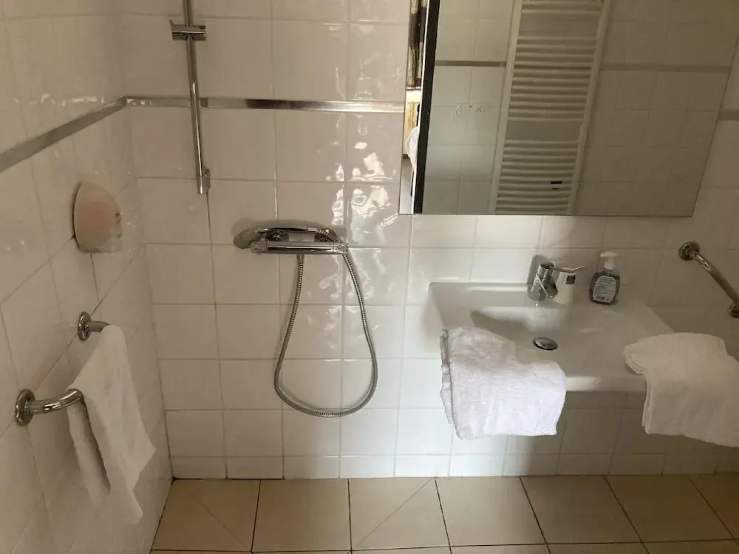 The Resid For Calixte