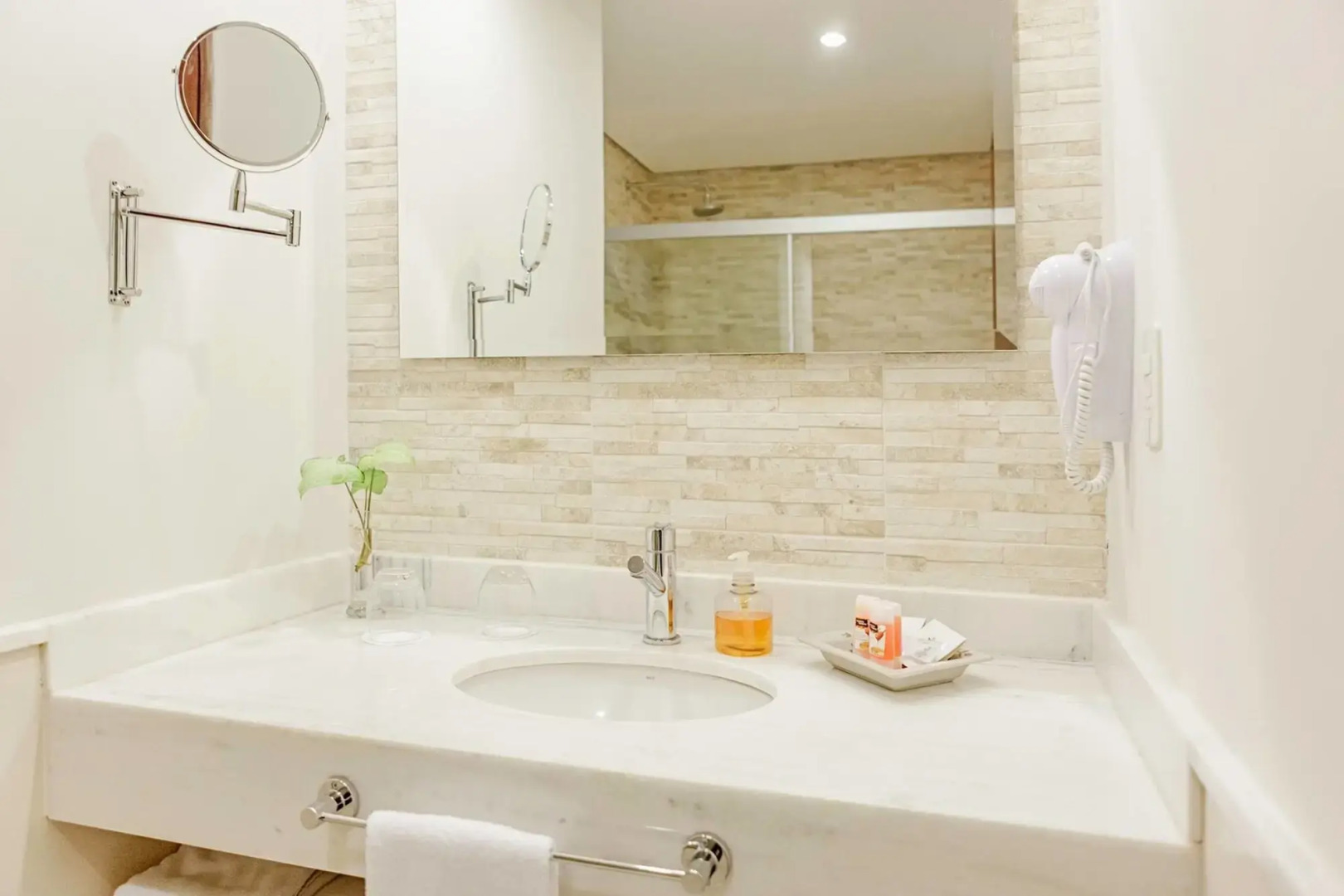 Las Lomas Casa Hotel